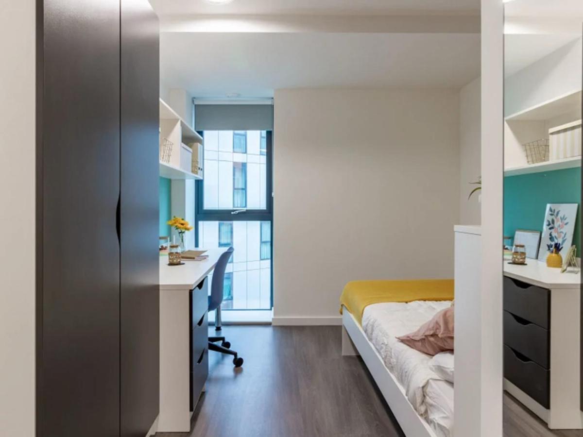 Pensiune Modern Rooms In Wembley, Sk
