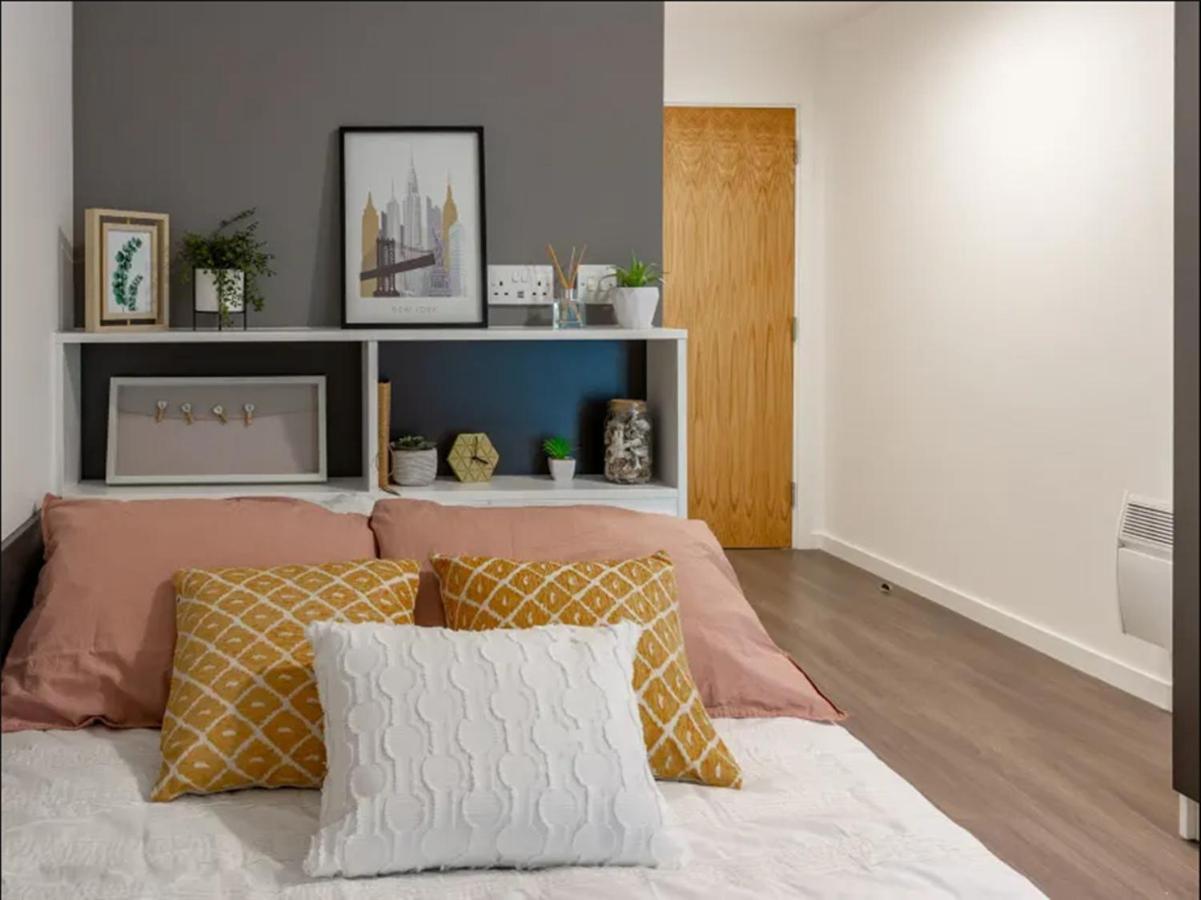 Modern Rooms In Wembley, Sk Pensiune